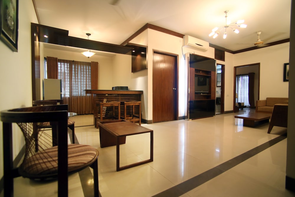 Emperor Suite photo 1