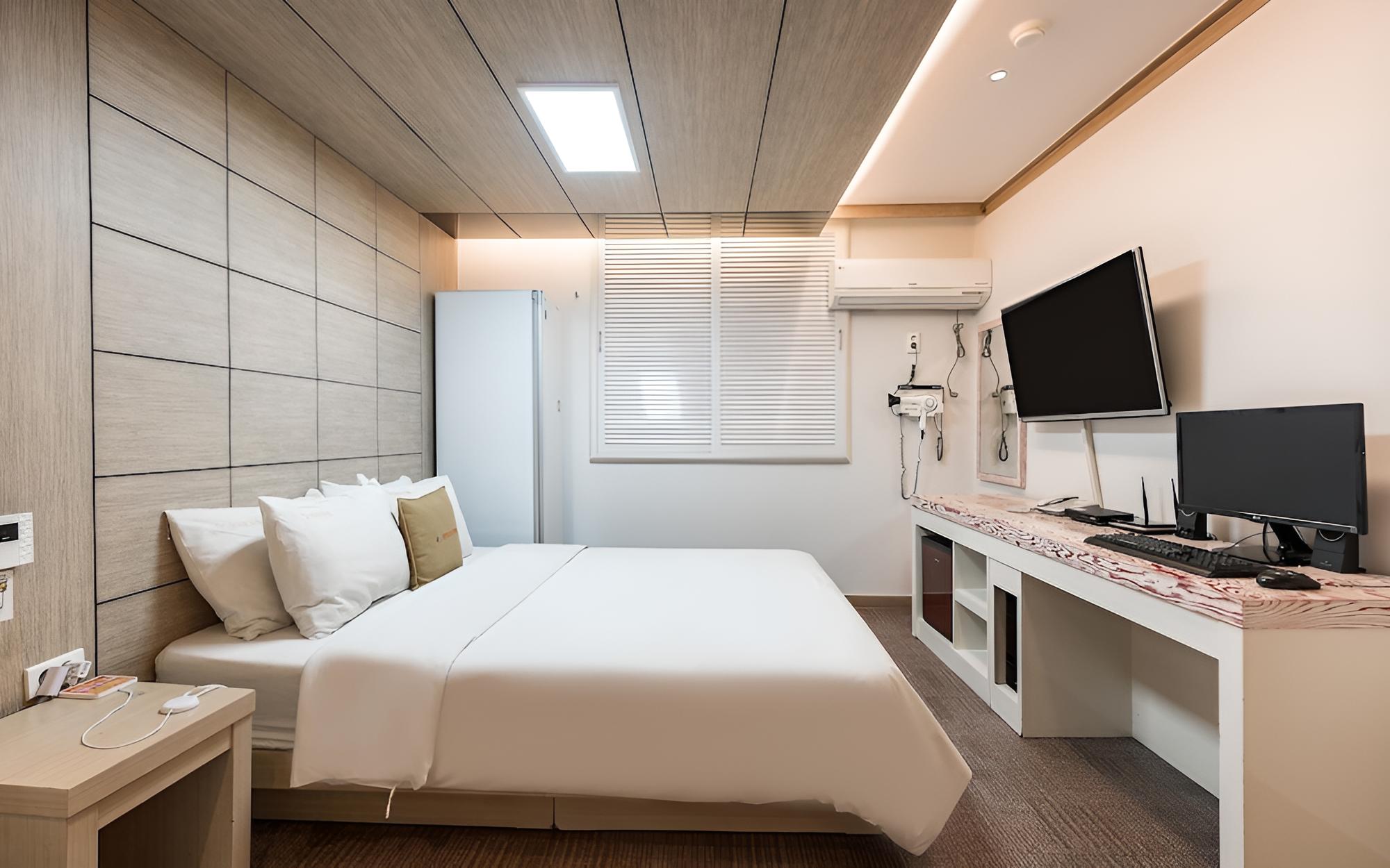 Room (Semi-special Room - Air Purifier (Sty) photo 3