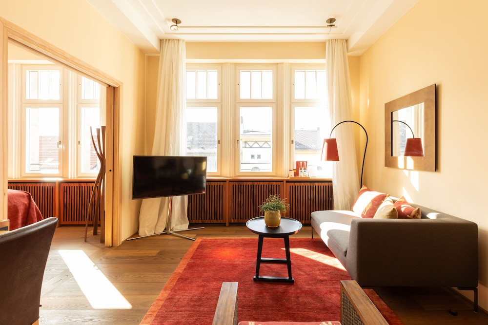 Suite (Orania. 45) (2 Erwachsene or 1 Adult + 1 Child) Suite (Orania. 45) (2 Erwachsene or 1 Adult + 1 Child)