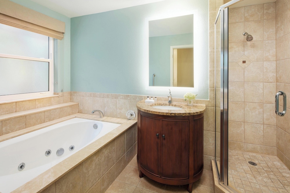 Villa (Mobility Accessible, Tub)