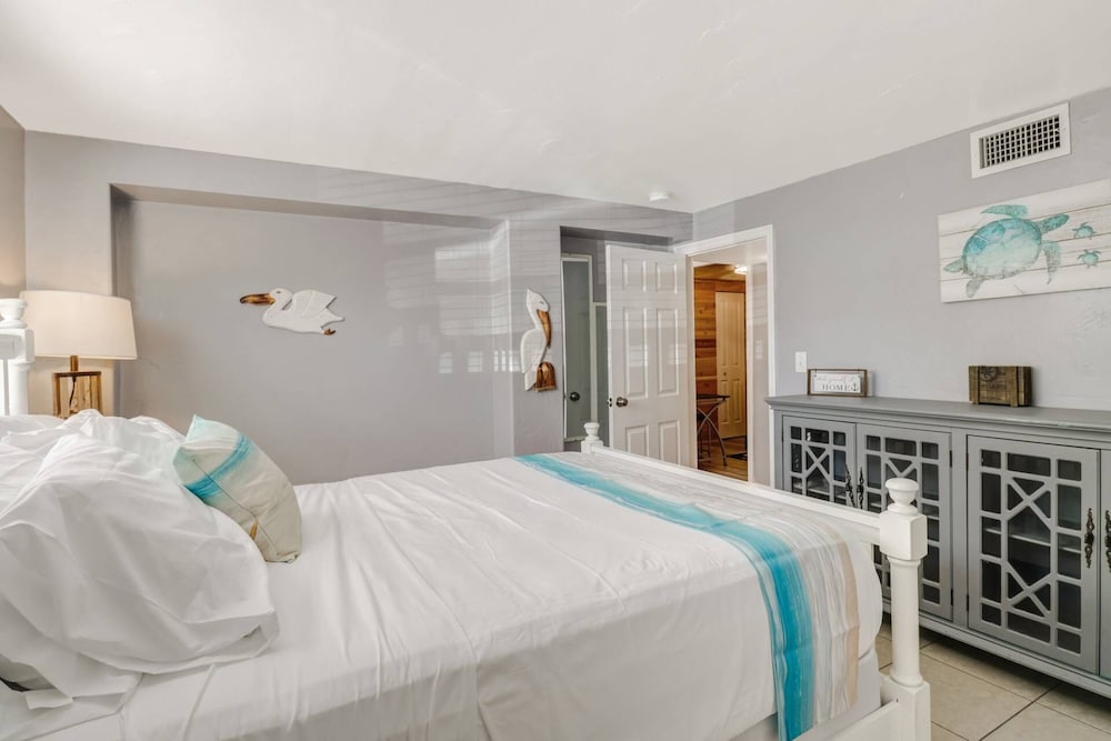 Condo (189 Dakota Ave-Turtle Cove)