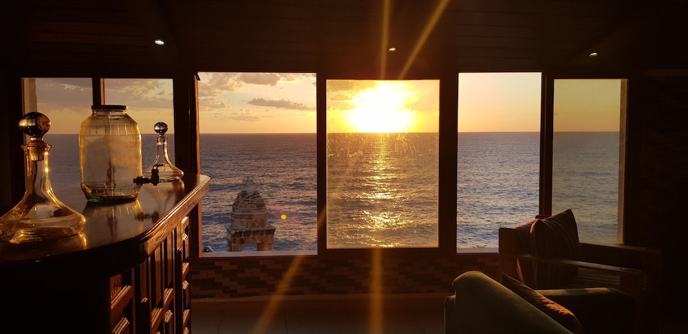 Apartment, 3 Bedrooms, Sea View photo 2