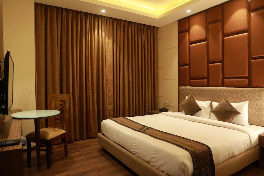 Executive Room - Photo 15