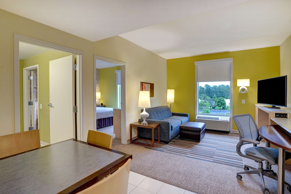 Suite, 1 Queen Bed - Photo 1