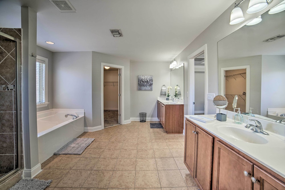 House (Multiple Bedrooms) photo 3