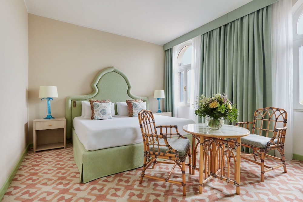 Classic Room (Premium)