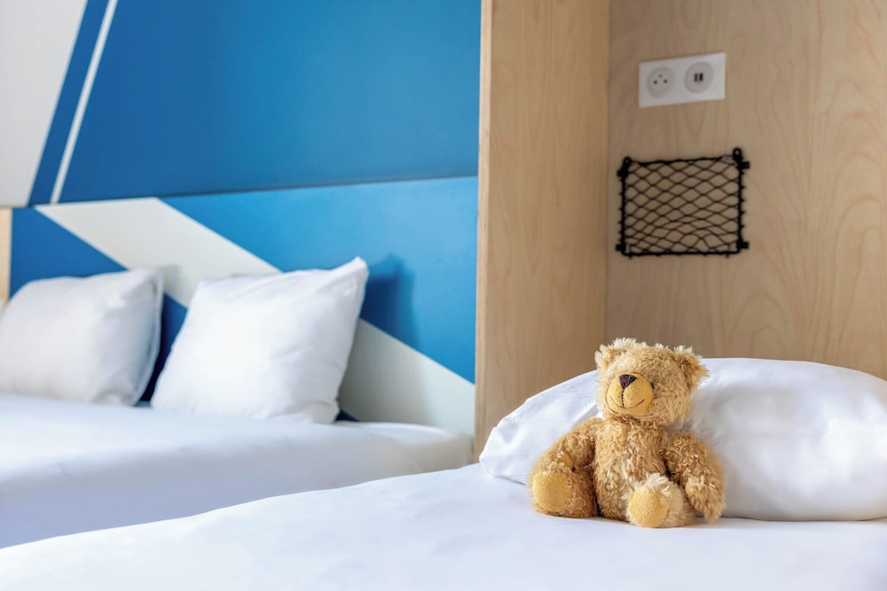 Standard Room, Multiple Beds photo 3