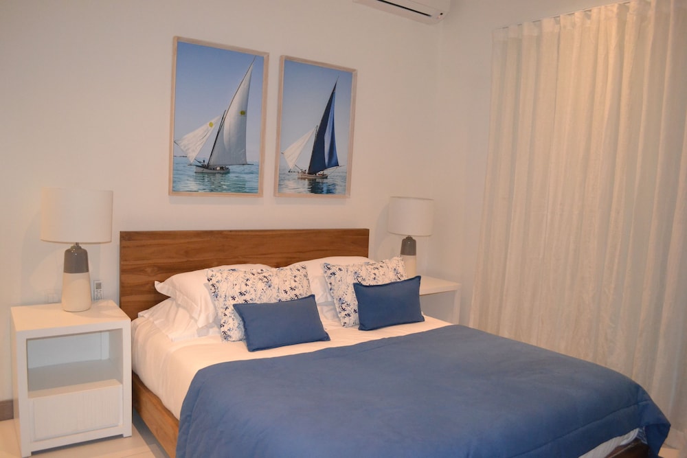 Luxury Apartment, 3 Bedrooms, Ocean View