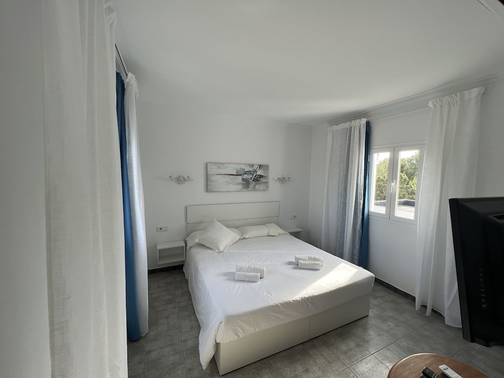 Deluxe Apartment, 2 Bedrooms, Terrace, Sea View