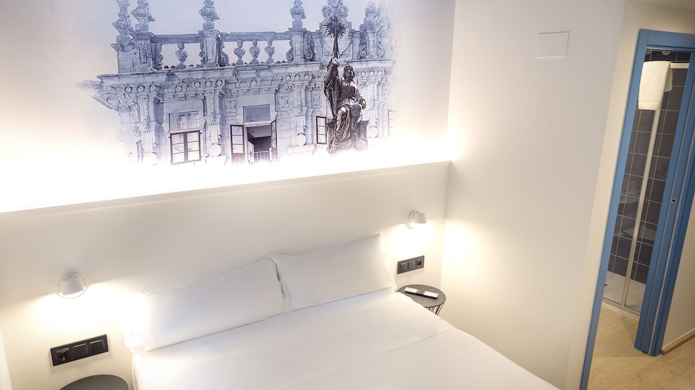 Standard Double Room - Photo 3