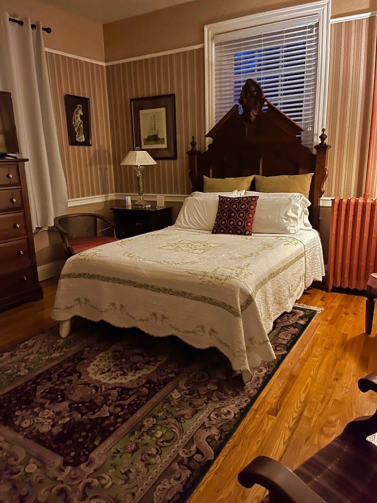 Executive Room, Multiple Beds