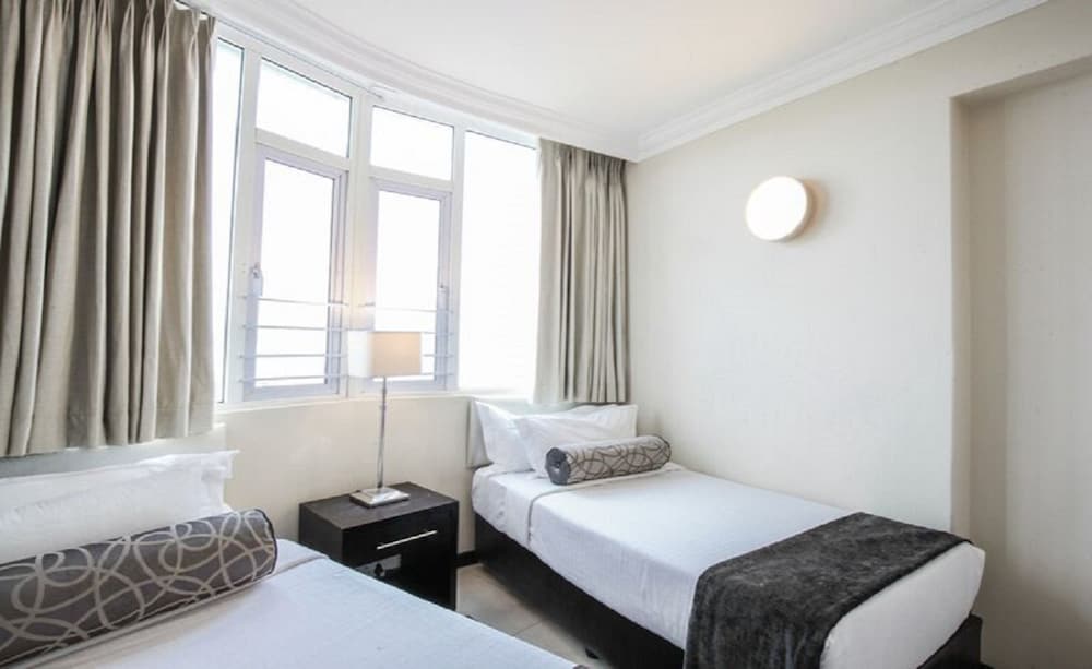 Deluxe Quadruple Room – Sea Facing - Photo 10