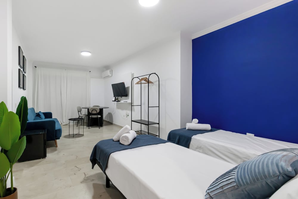 Twin Room, City View