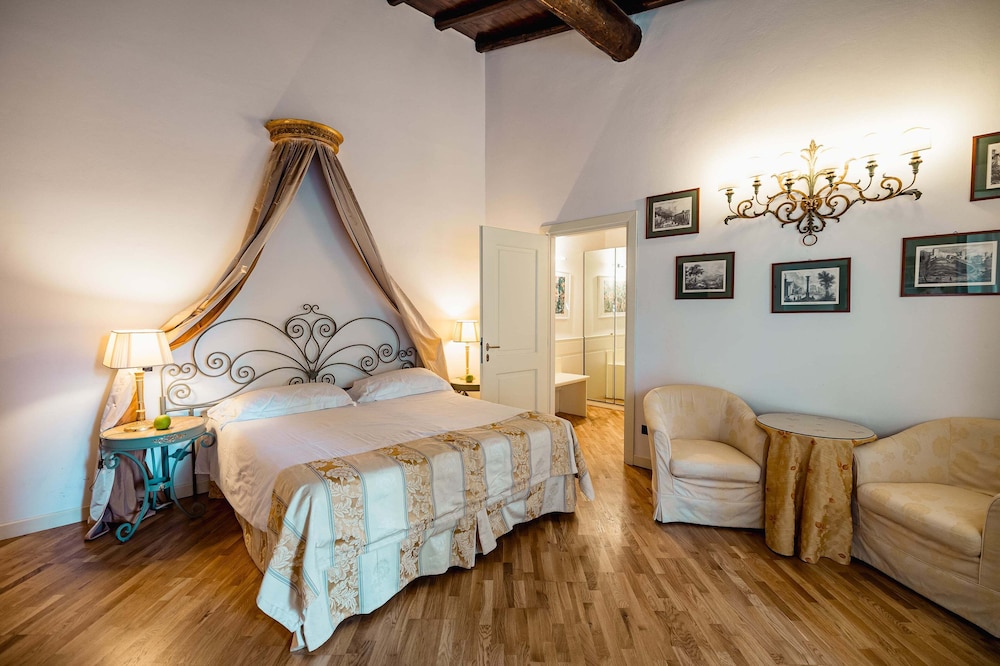 Double or Twin Room photo 2