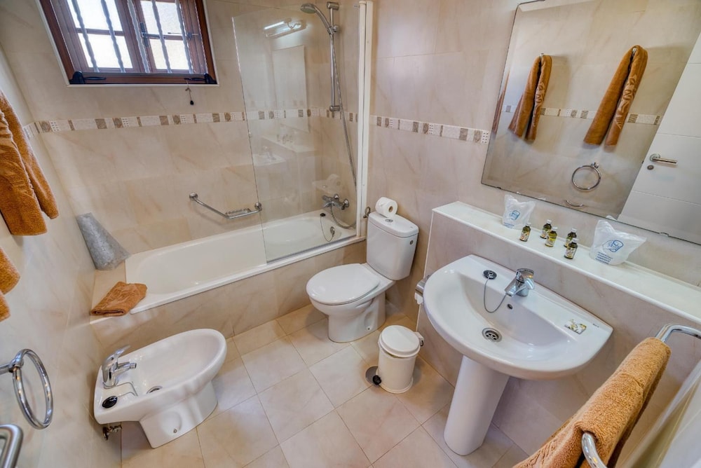Apartment, 1 Bedroom (2 adults + 2 children) photo 2
