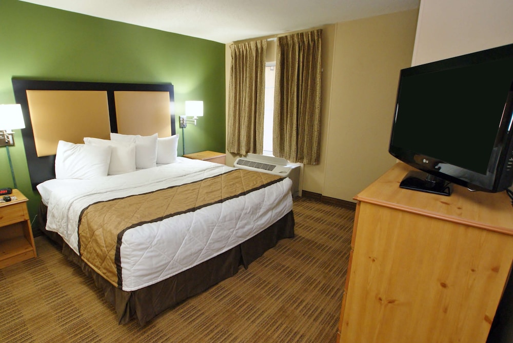 Suite, 1 King Bed with Sofa bed, Non Smoking - Photo 1