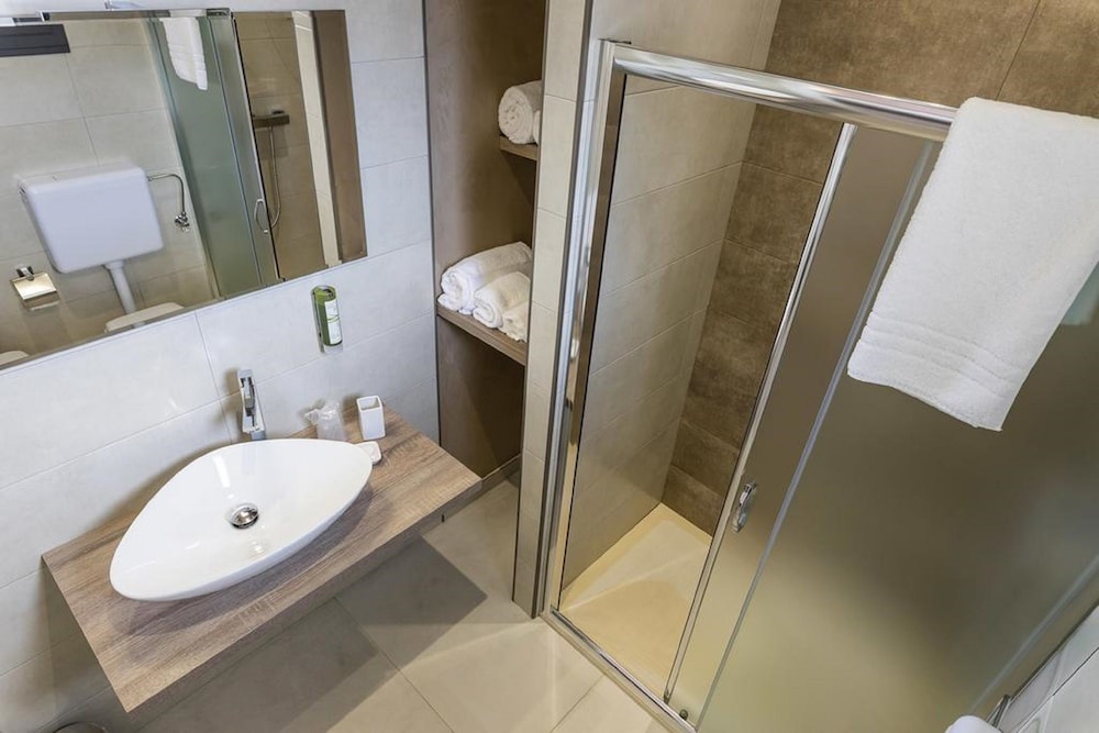 Double or Twin Room photo 2