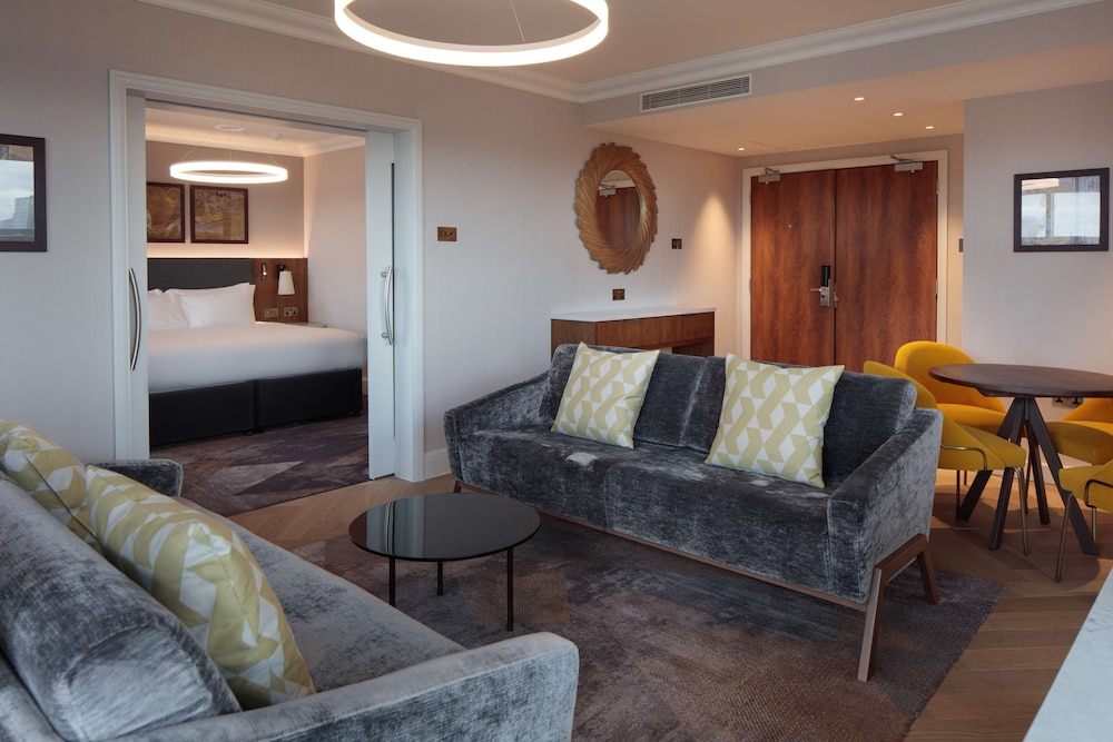 Executive Suite, 1 King Bed - Photo 11