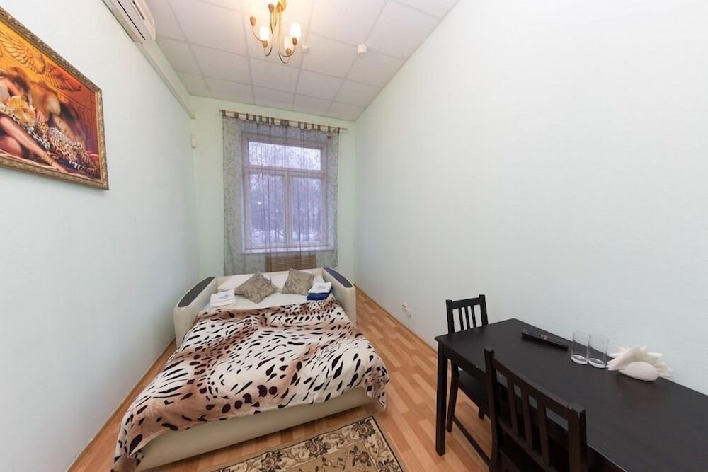 Economy Room, 1 Double Bed, Shared Bathroom