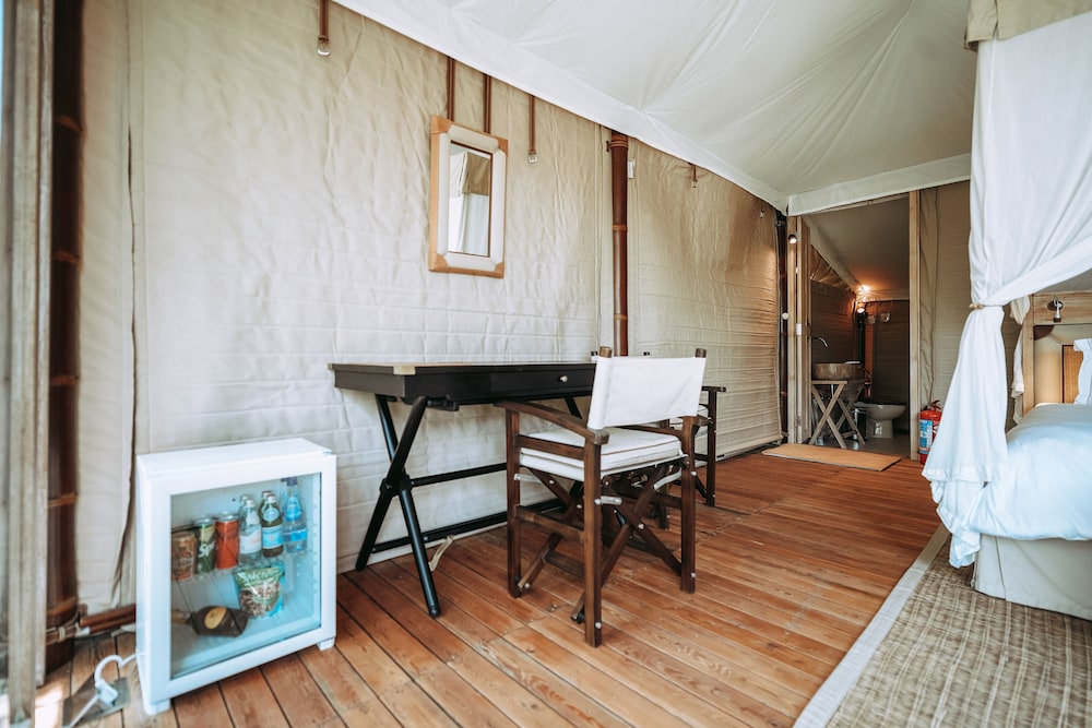 Tent - Photo 2