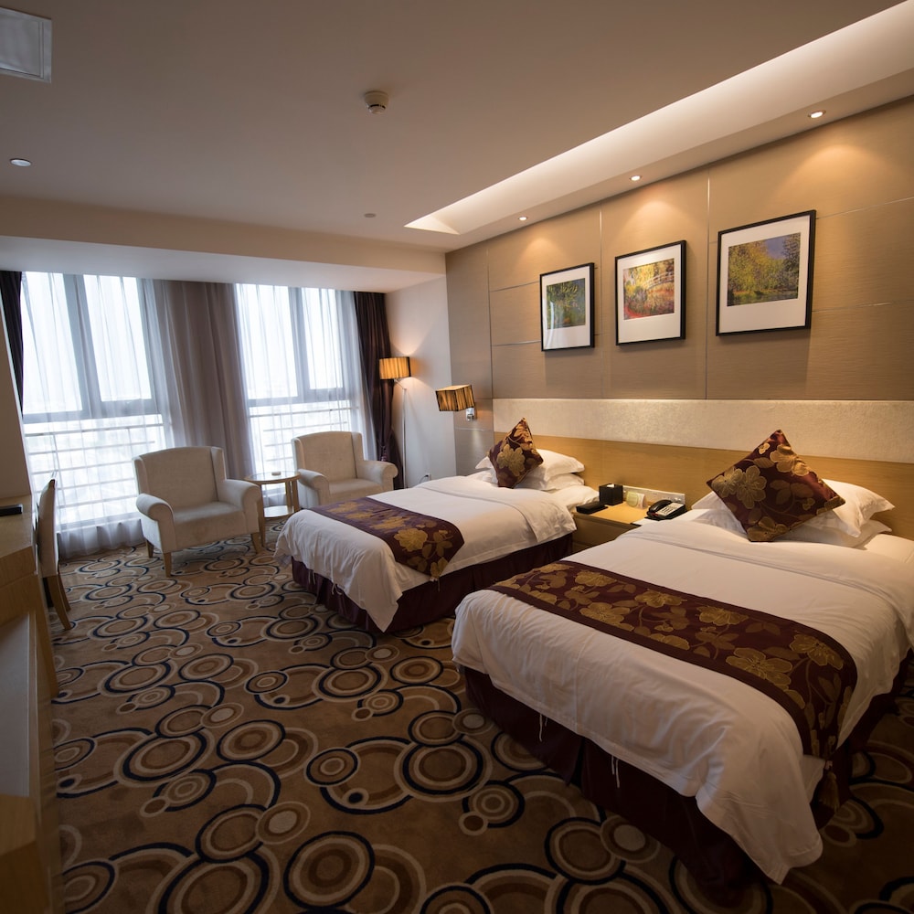 Superior Twin Room, Non Smoking - Photo 4
