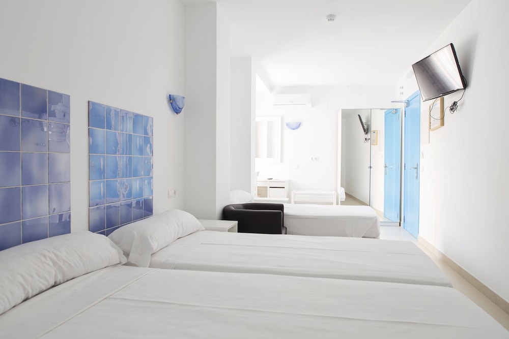 Triple Room, Balcony