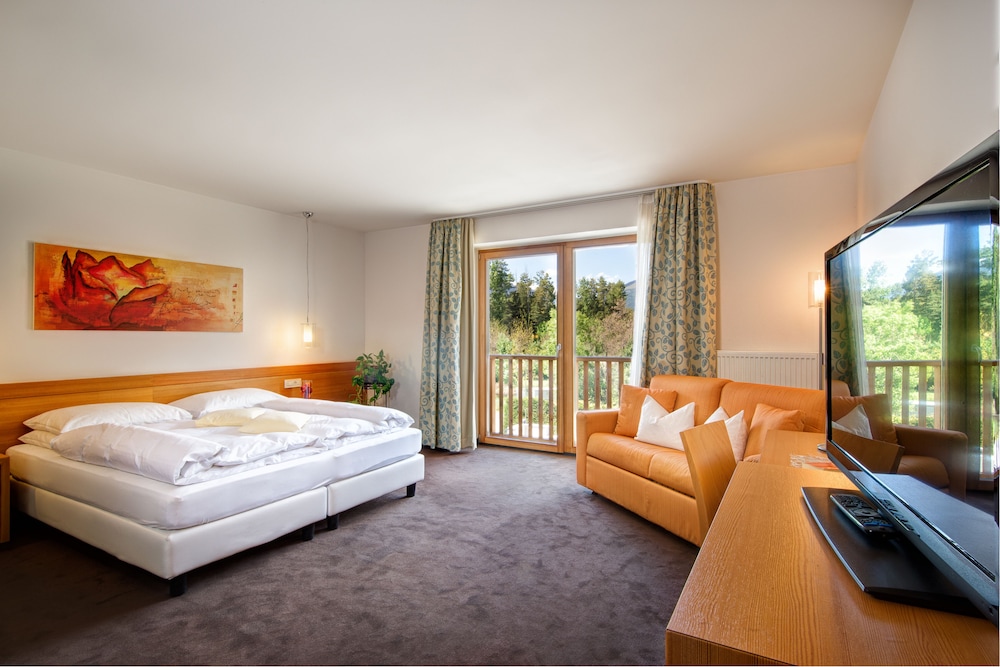 Double Room, Non Smoking, Mountain View