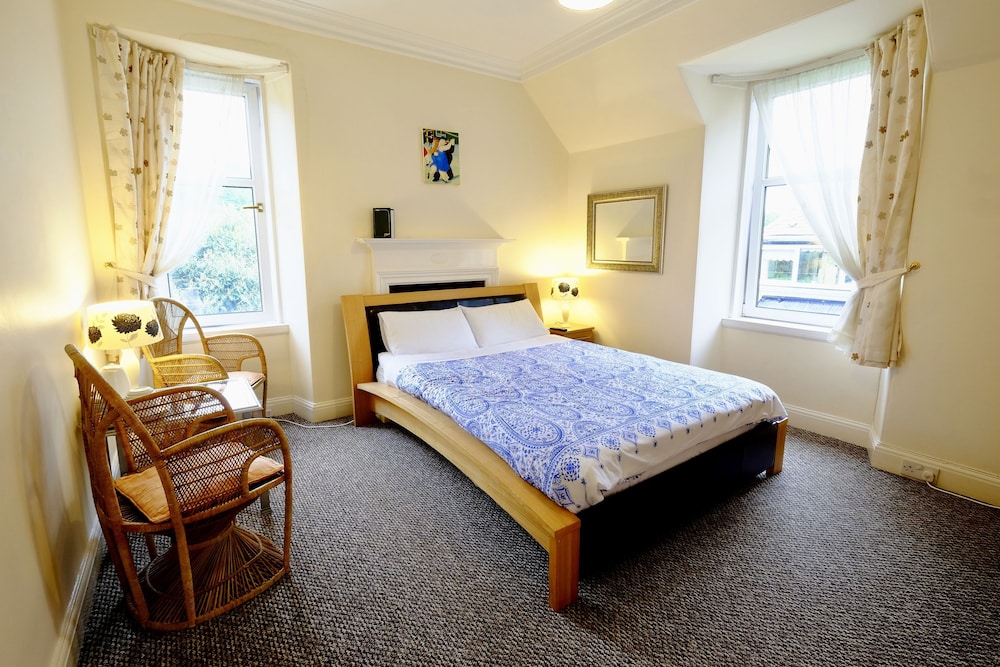 Double Room, Garden View (Room 2)