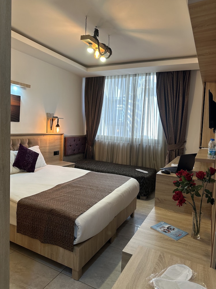 Standard Triple Room - Photo 1