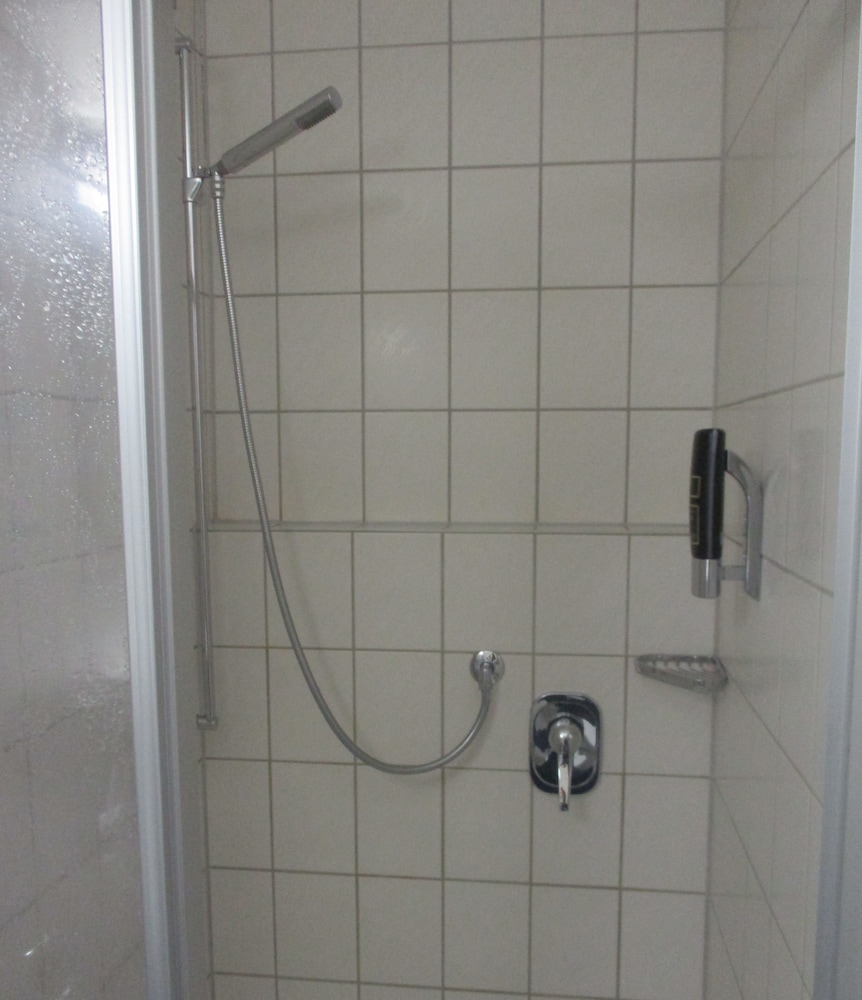 Basic Double Or Twin Room photo 3