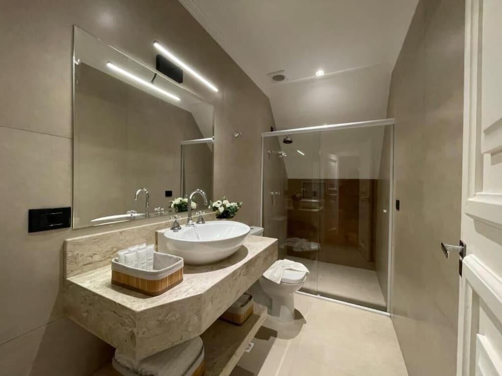 Apartamento Luxo com Varanda e Cama Queen