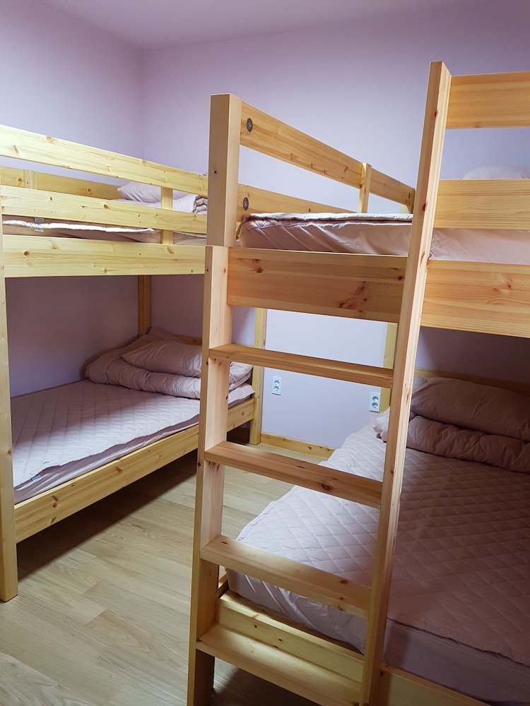 Private Unit ,1 Bedroom, 1 Bathroom, Sleeps 4 photo 3