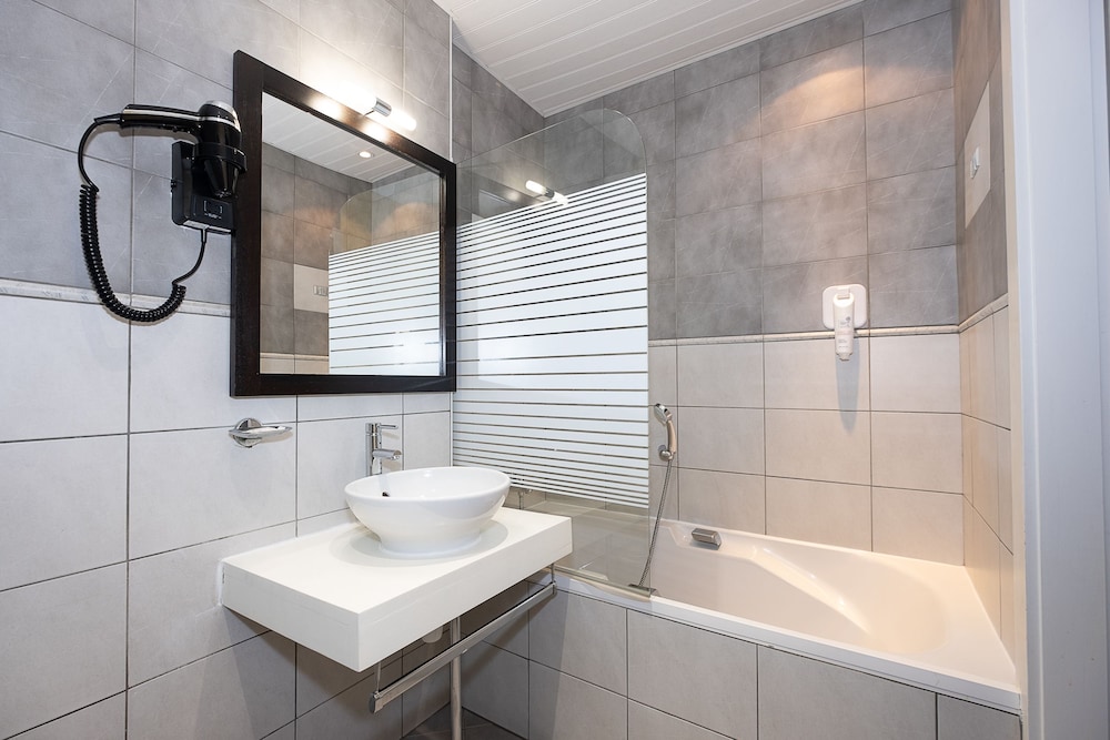 Comfort Double or Twin Room - Photo 11
