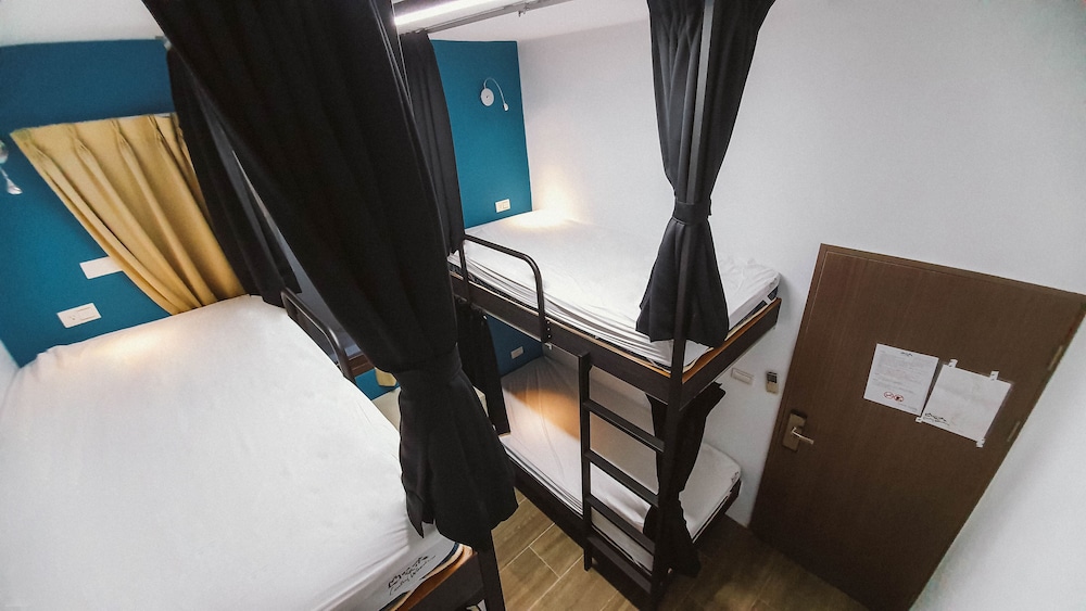 Standard Shared Dormitory, Men Only (4 People, And No Amenities) photo 1