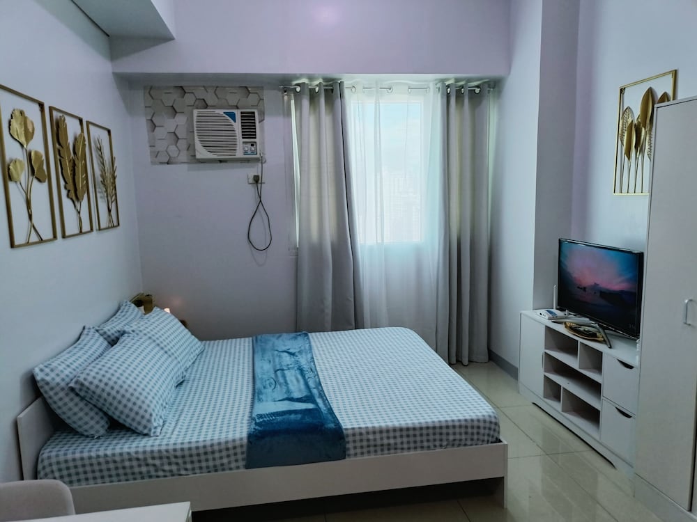 Standard Studio Suite, 1 Queen Bed photo 1