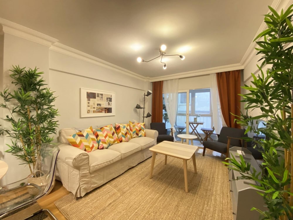 Apartment photo 1