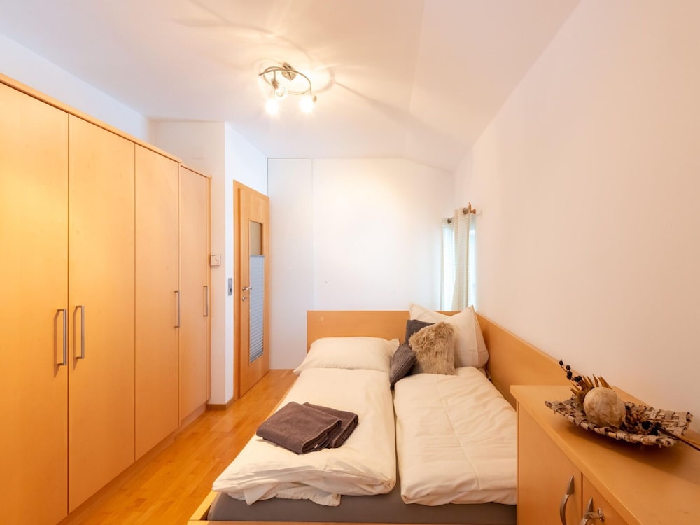 Apartment photo 2