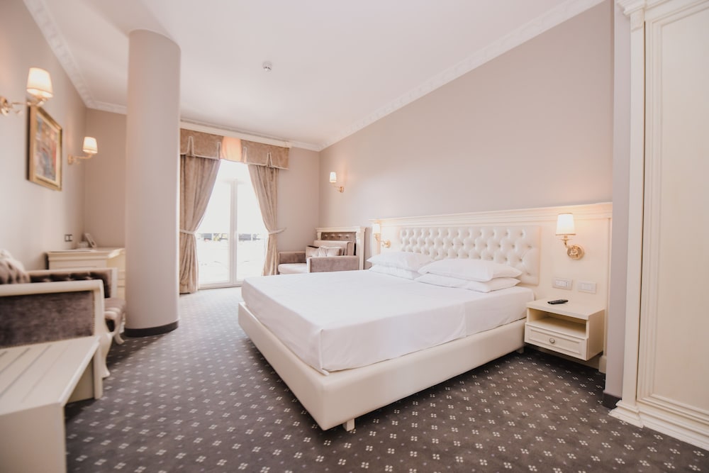 Executive Double Room photo 3