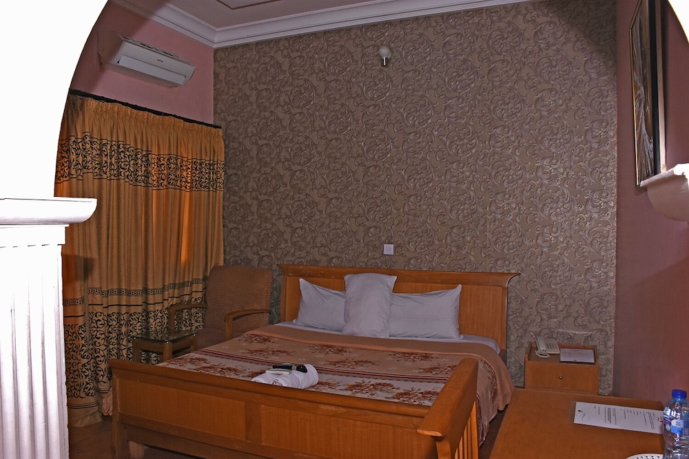 Premier Room