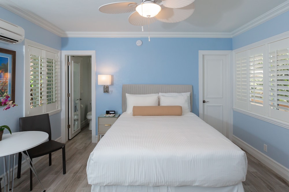 Studio, 1 Queen Bed, Kitchenette - Photo 1