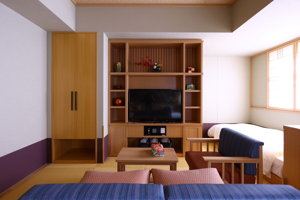 Superior Triple Room, Non Smoking - Photo 7