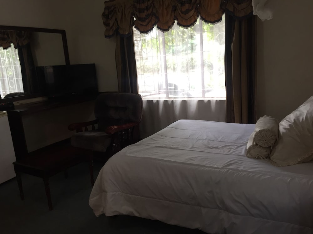 Standard Double Room photo 2