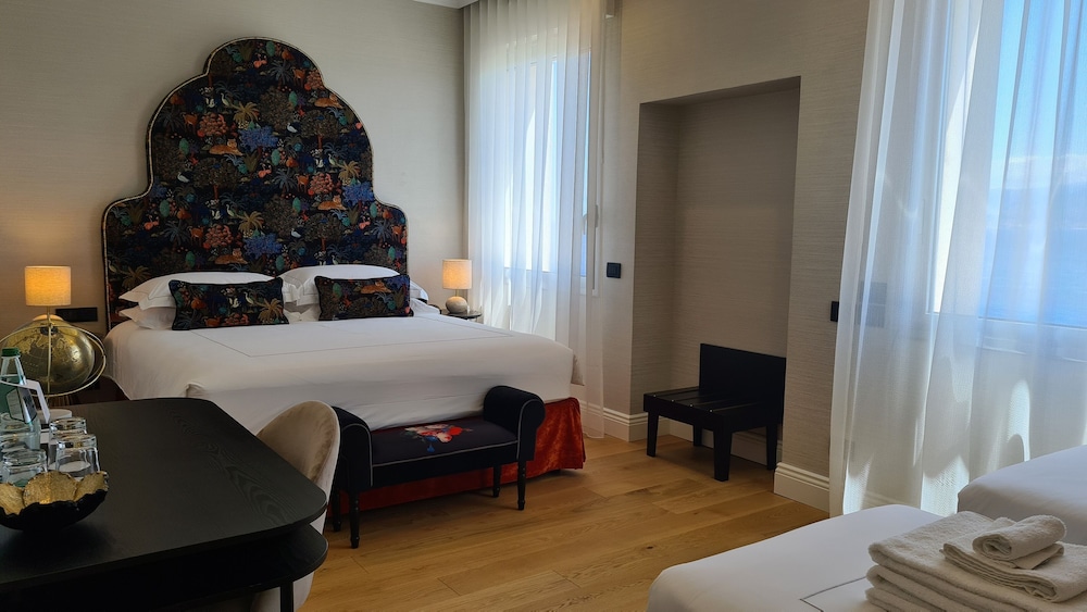 Junior Room