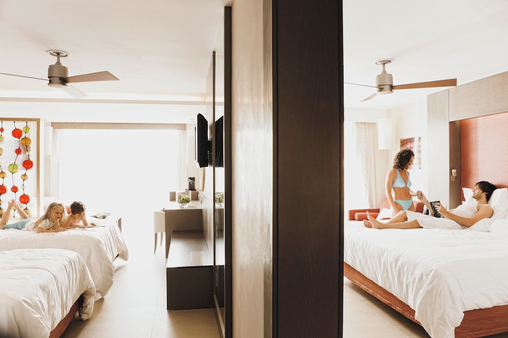 Junior Suite (Family Premium Level - 3A2C)