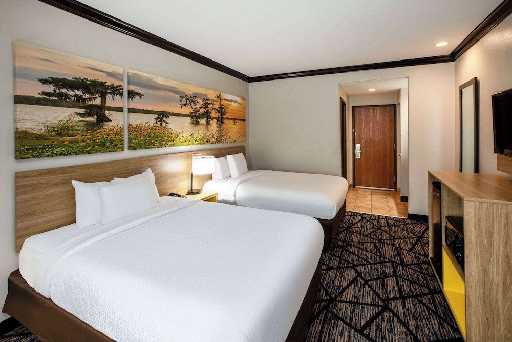 Room, 2 Queen Beds, Non Smoking - Photo 4