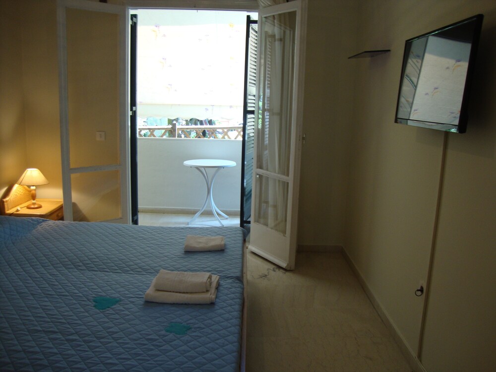 Apartment photo 1