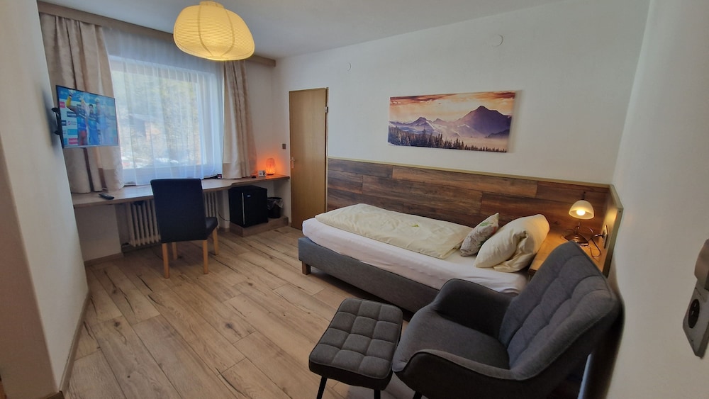 Comfort Single Room, 1 Twin Bed, Non Smoking, Refrigerator