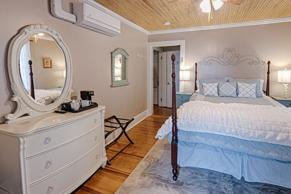 Traditional Room, Balcony, Park View photo 1