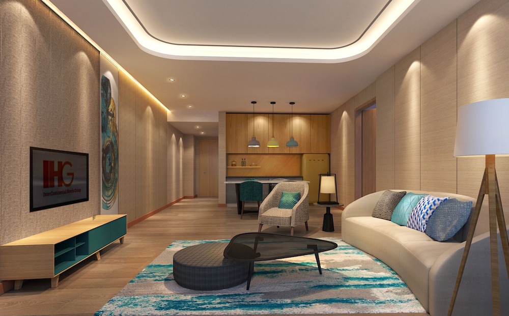 Suite, 1 Bedroom - Photo 4