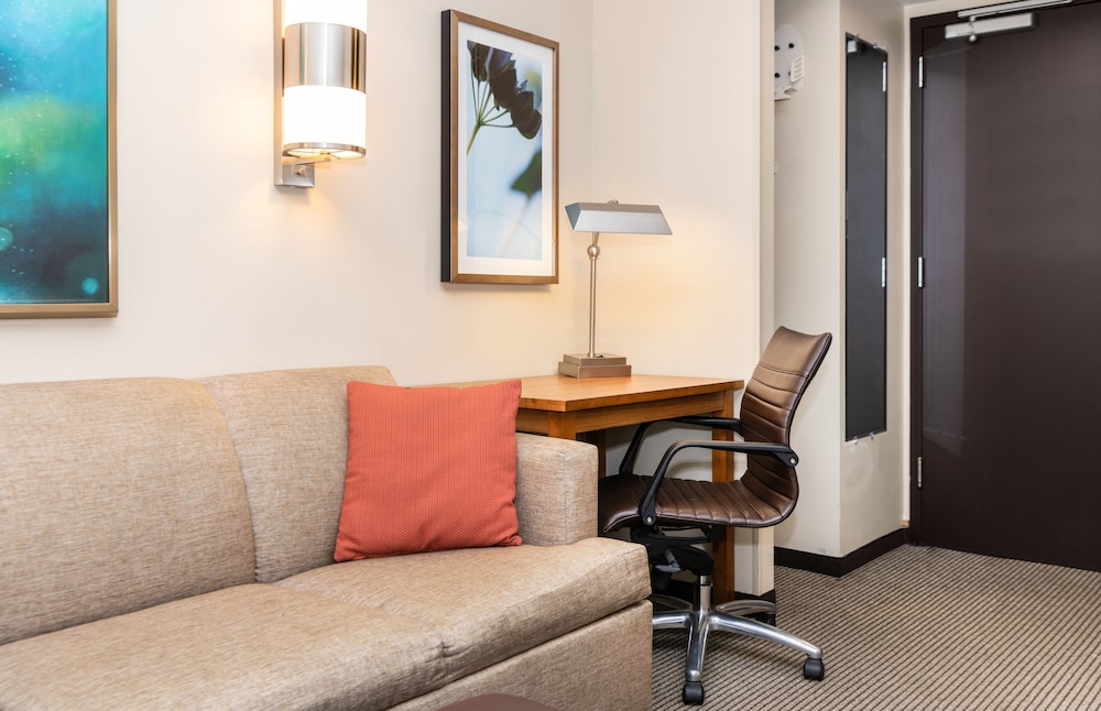Room, Multiple Beds (High Floor)